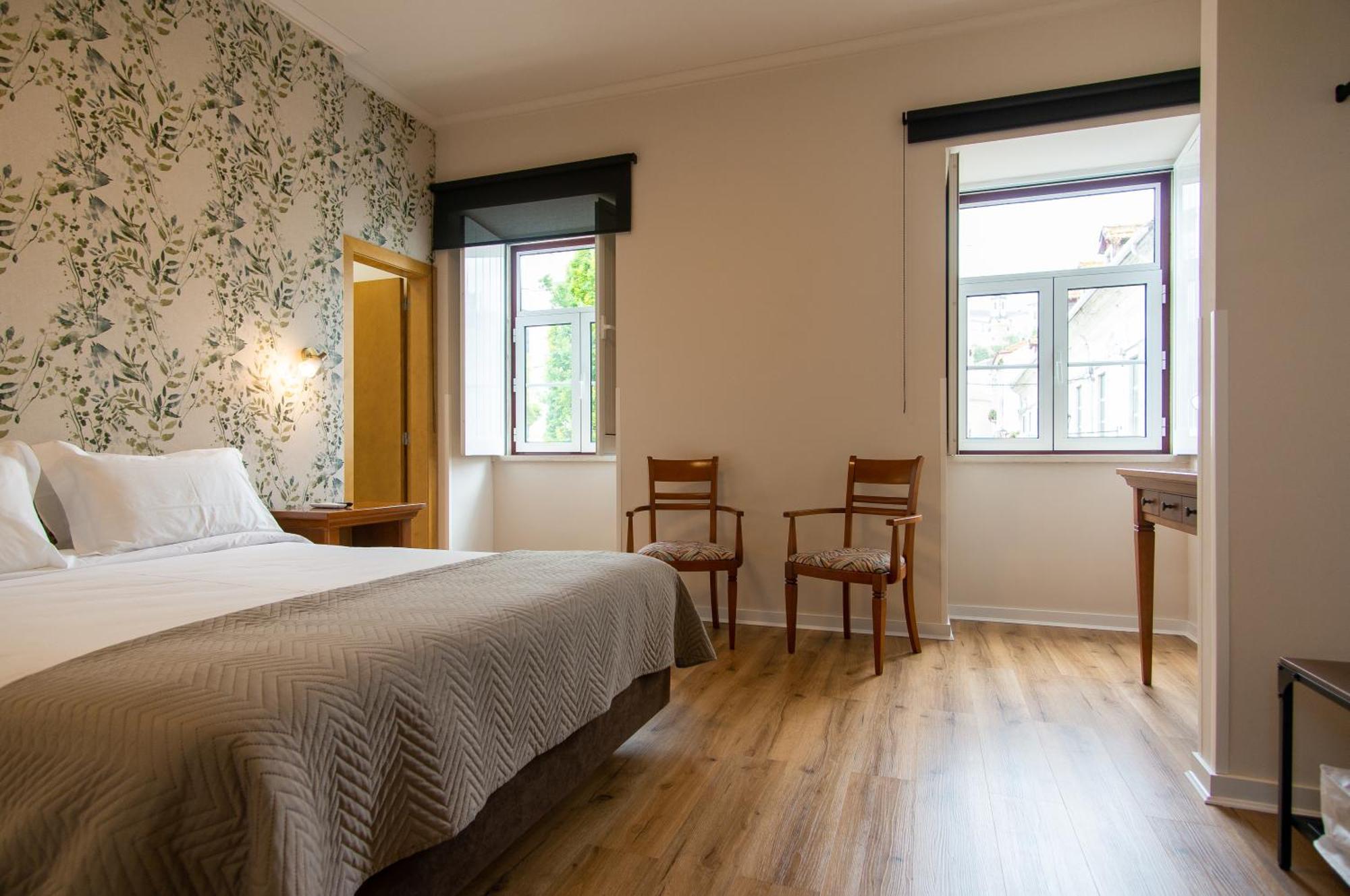 Hotel Vitoria โกอิมบรา ภายนอก รูปภาพ