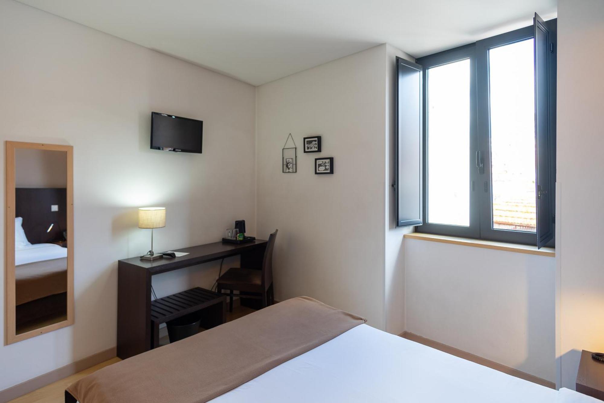 Hotel Vitoria โกอิมบรา ภายนอก รูปภาพ
